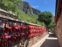 -百里峡七彩艺术小镇