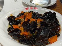 -玺炖·中国铁锅炖(虹桥天街店)