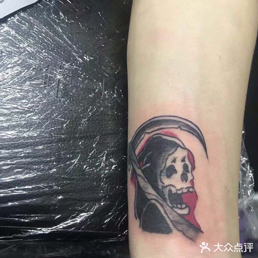 我的生活除了游戏 篮球就是蹦迪  对别的提不起任何兴