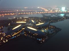 -上海滴水湖皇冠假日酒店