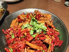 -曼听小寨海鲜烧烤·大连辣炒大王(盖州街店)