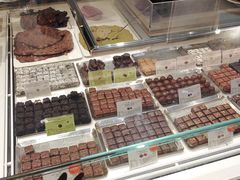 -VENCHI 闻绮(北京国贸商城店)