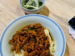 肉丝葱油拌面-君东记本帮面馆(天钥桥路店)