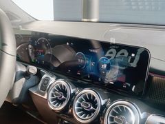 -上海星瀚奔驰4S店(红柳路店)