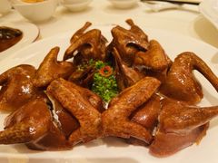脆皮乳鸽-利苑酒家(合景国际金融广场店)