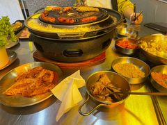 -胡悦里韩式烤肉(芝罘万达广场店)
