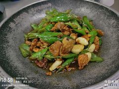 -味上湘菜馆(岳麓山店)