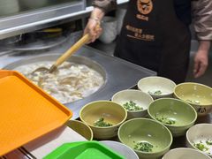 -周震馄饨