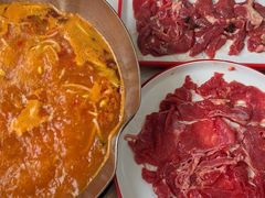 -毛辣果·贵州红酸汤牛肉火锅(西单店)