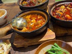 -有红鸡毛店·砂锅菜(抚琴夜市店)