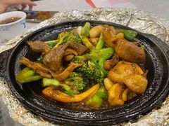 啫啫一品煲-粤·向群饭店(龙津东路总店)