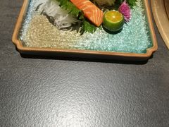 -铭牛烧肉·和牛海鲜自助(高新月牙湖店)