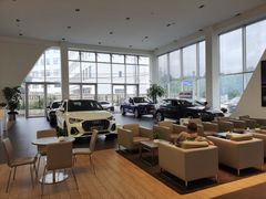 -上海冠松华奥奥迪4S店(张江店)