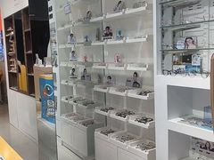 -诺柯视眼镜-蔡司依视路官方工厂店(淞南一店)