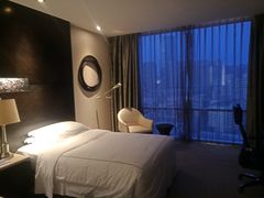 -青岛海尔洲际酒店