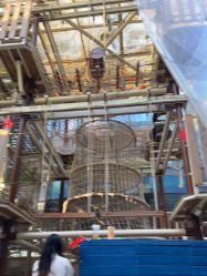 -PIPIKINGDOM皮皮王国欢乐号(欢乐海岸购物中心店)