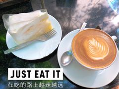 椰子奶油蛋糕-Fern Forest Cafe