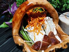 -东椰·海南椰子鸡火锅(朝阳门店)