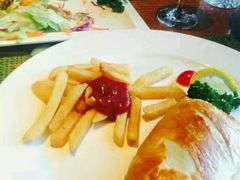 -百纳·维萨吧西餐厅(百纳瑞汀酒店)