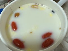 -清真老马家国华牛奶鸡蛋醪糟(正宁路店)