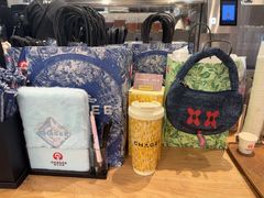 -霸王茶姬(上海静安大悦城店)