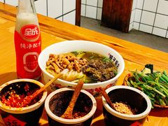 -矮子粉店1985·长沙米粉(湘春路店)