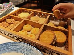 -八府香鸭·啫啫煲(华山路店)