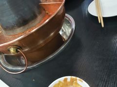 -楼外楼大刀肉传统火锅居(幸福街店)