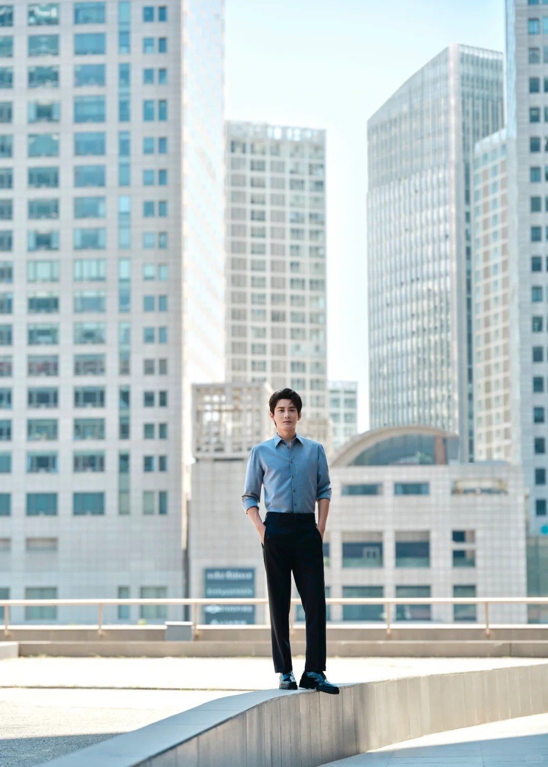  落露为霜,秋意正浓
@ 各位小浣熊 和熊梓淇哥哥一起感受深秋吧