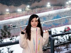 -采薇庄园四季滑雪场