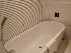 -苏州金鸡湖中茵皇冠假日酒店