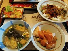 大卤肉饭小食套餐-永和大王(蛙嫩鸡香煲煲鲜·军博店)