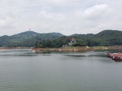 -华凌山庄·隐湖栖