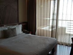 -三亚湾海居铂尔曼度假酒店