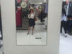 -优衣库(上海虹口龙之梦店)
