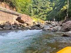-安吉龙王山峡谷漂流