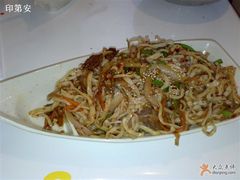 烤牛肉炒面-花腰餐吧Bistro烧烤 傣味(传媒大学店)