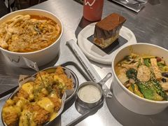 -W COLLECTIVE  DESSERT SHOP