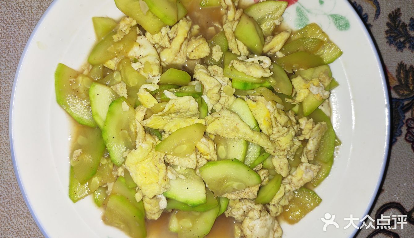 太馋蛋糕了，做了一个巧克力戚风蛋糕，狂放可可粉