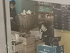 门面-三个椰子·现砍椰子鸡(金鹰广场店)