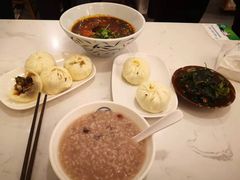 -李与白包子铺(桐梓林店)