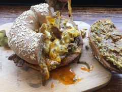 -Catch Bagel(芳草地店)