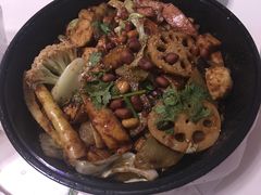 -愉肴麻辣香锅(中山路店)