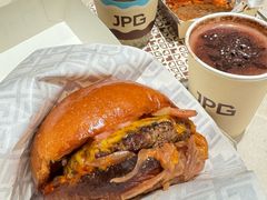 烟熏培根牛肉堡-JPG canteen(广州乐峰广场店)
