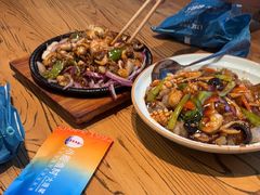 铁板海味三鲜-小船渔村·大连菜(明泽街店)