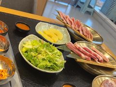 -臻牛烤肉