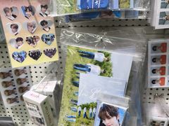 -Love Star追星馆(上海大悦城店)