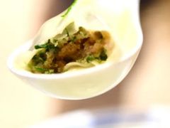 荠菜猪油渣大馄饨-君东记本帮面馆(天钥桥路店)