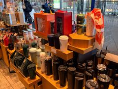 -星巴克(昆明机场III店)