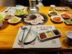 -唯成•韩国炭火烤肉 유성고기